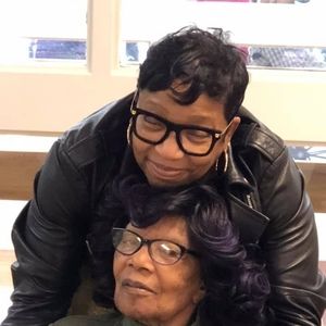 Meet your Posher, Maxine